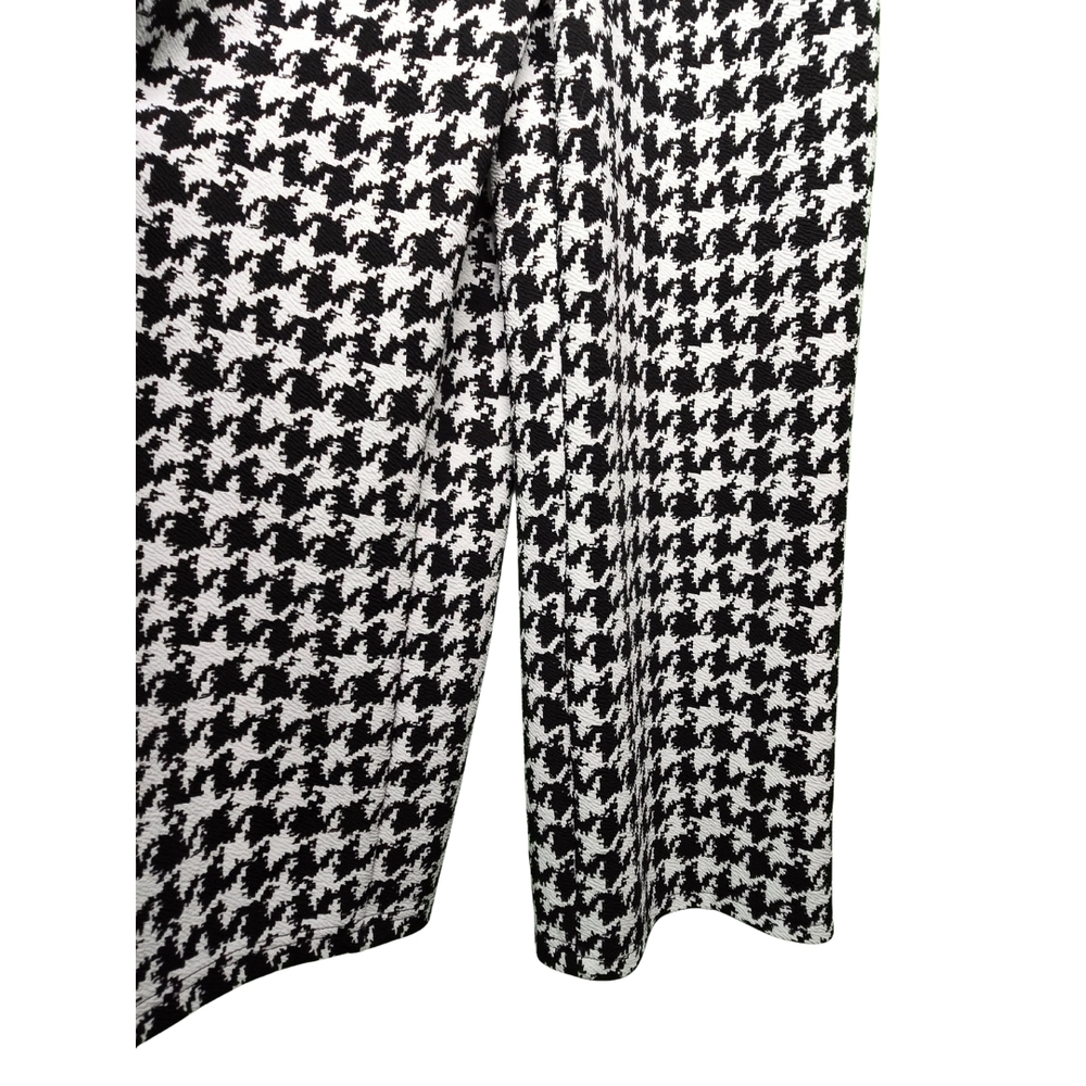 Stylish Black and White Jumpsuit, Small - Picture 3 of 10